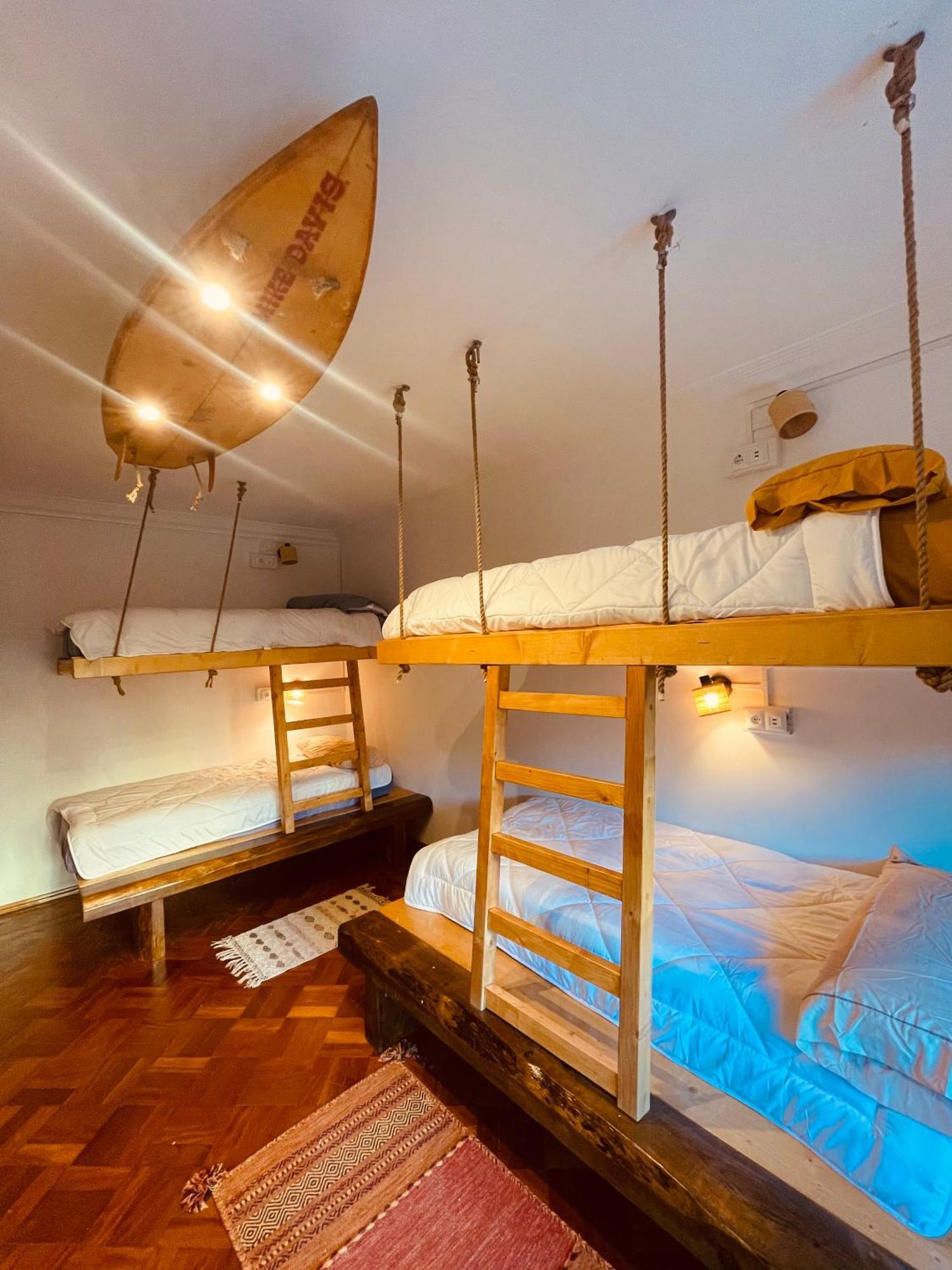 Хостел Lisbon Soul Surf Camp Кашкайш Экстерьер фото